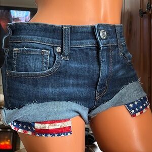 American Eagle women’s super-stretch denim Shorts size 8